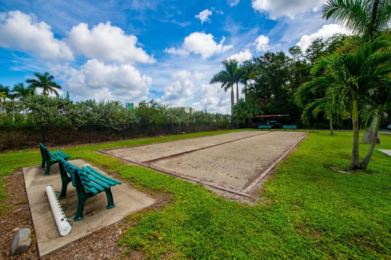 Naples Rv Resort Naples Manor Екстериор снимка