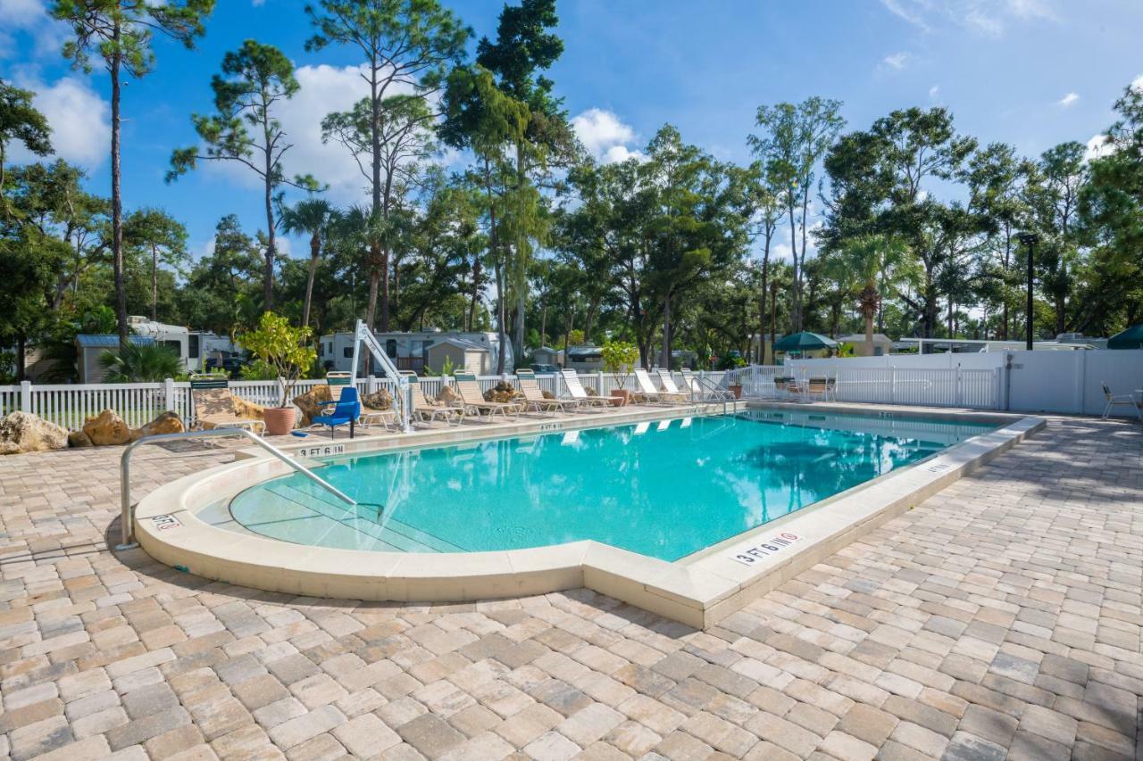 Naples Rv Resort Naples Manor Екстериор снимка